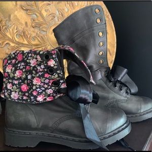 NWT Dr. Martens